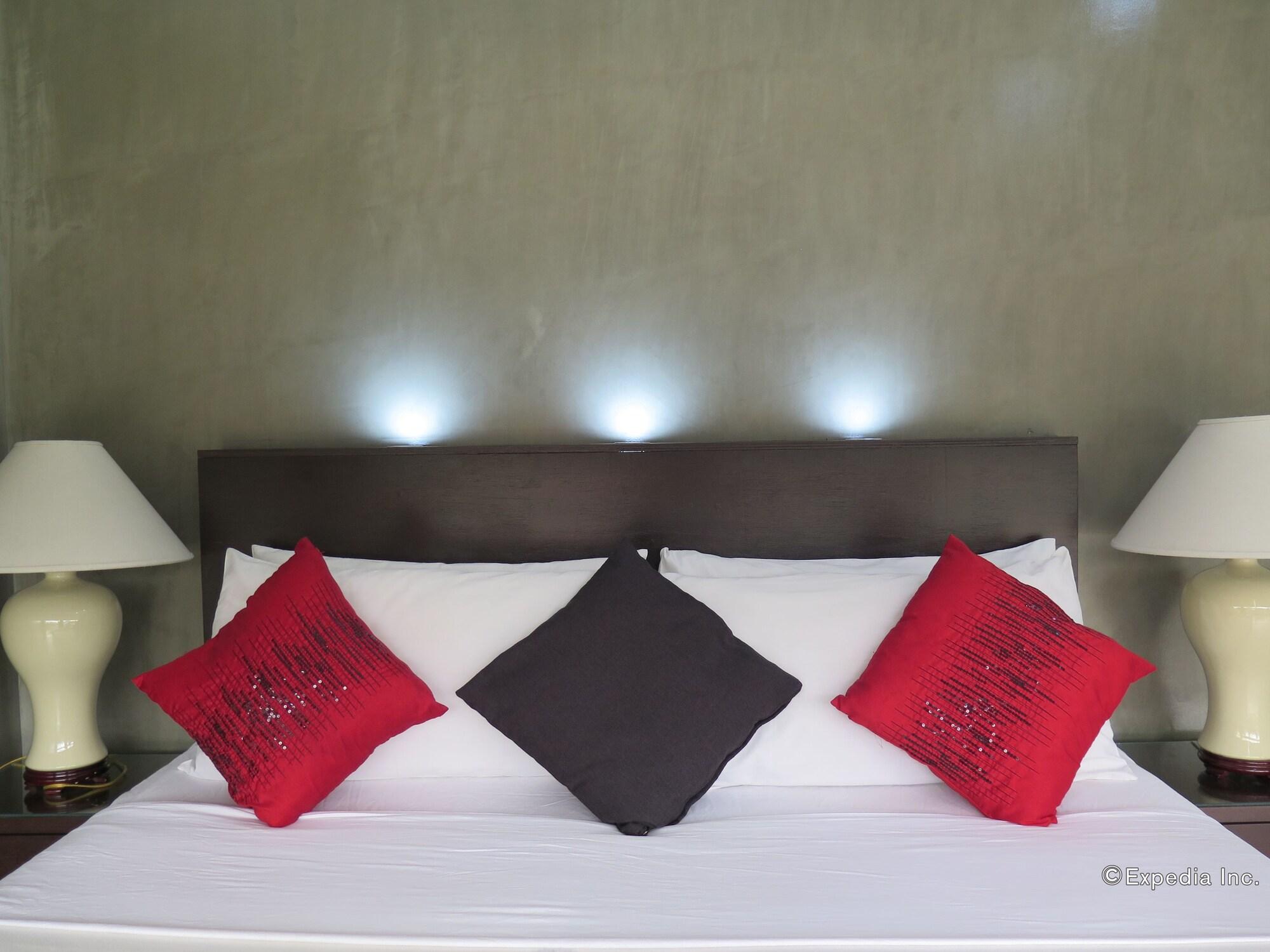 717 Cesar Place Hotel Tagbilaran Eksteriør billede