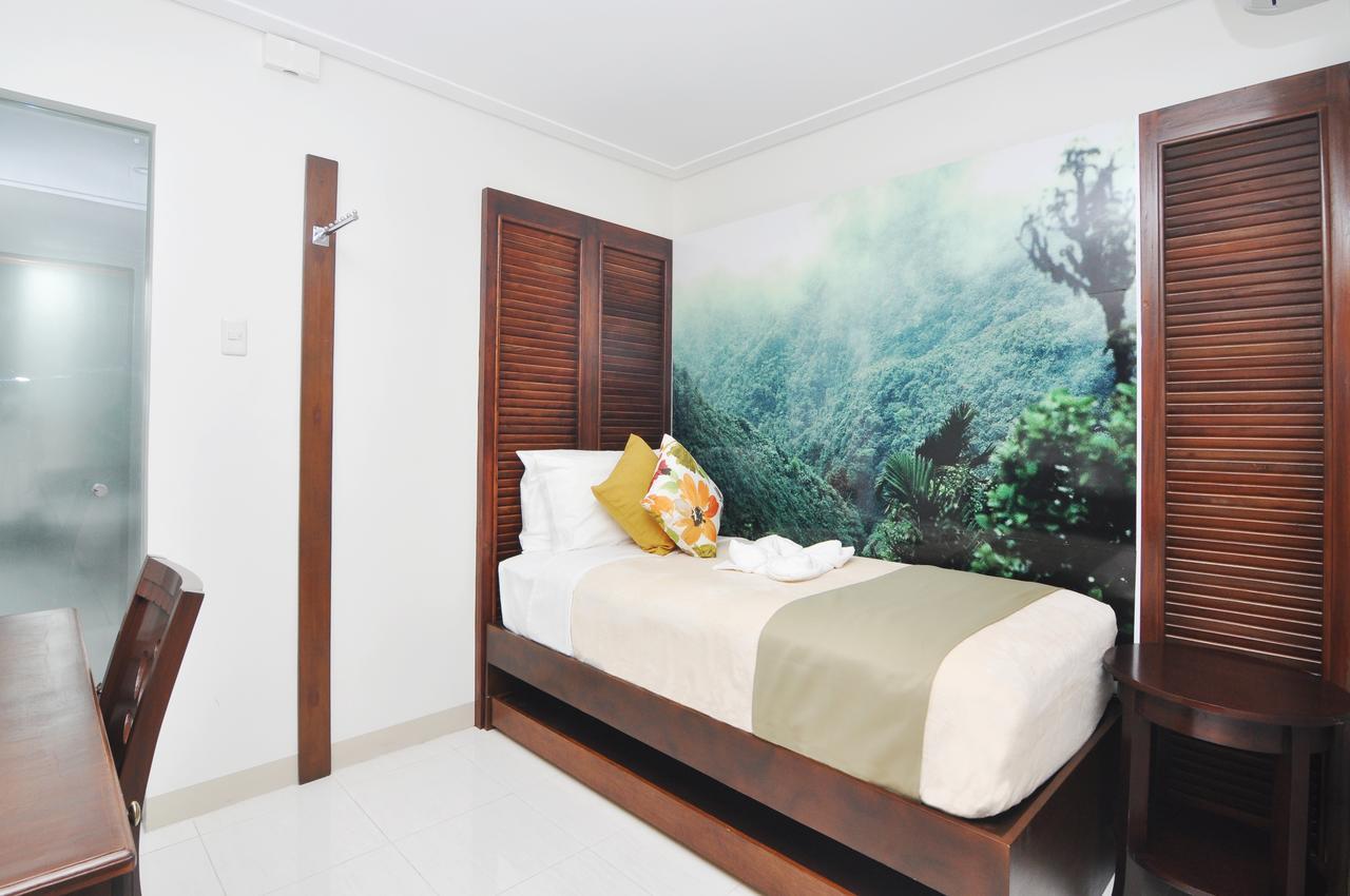 717 Cesar Place Hotel Tagbilaran Eksteriør billede